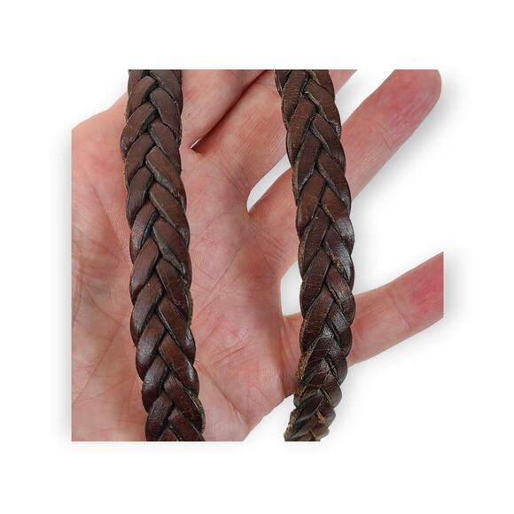 Unlabeled brown leather 1.5 braided belt size L/L good used condition - Picture 4 of 8